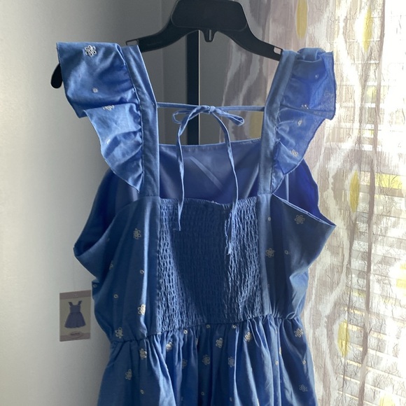 Dress - Picture 3 of 7